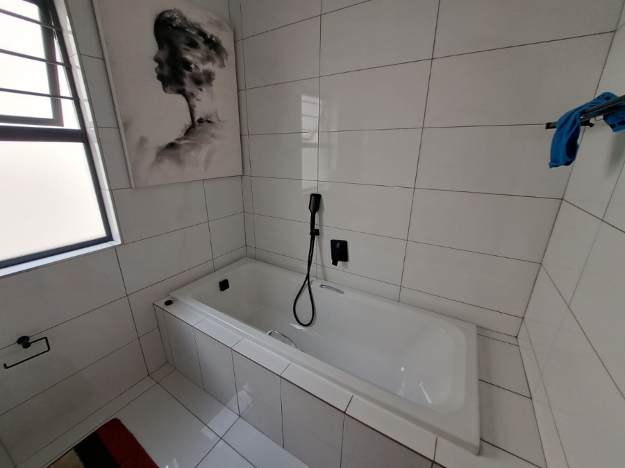 To Let 3 Bedroom Property for Rent in Cashan North West